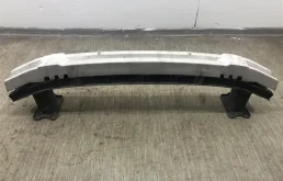 Усилитель переднего бампера для Subaru Legacy 2013 года на фотографиях