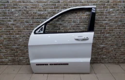 Дверь передняя левая для Jeep Grand Cherokee на фотографиях