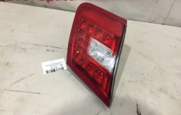 Фонарь внутренний правый для Mercedes-Benz E class 2009 года на фотографиях