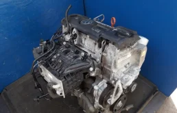 Двигатель для Skoda Rapid 2012 года на фотографиях