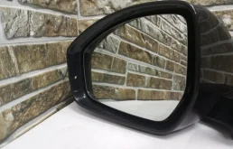 Стекла и зеркала для Land Rover Range Rover Evoque 2015 года на фотографиях