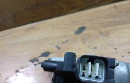 Стеклоподъемник передний левый для Honda Accord 2004 года на фотографиях