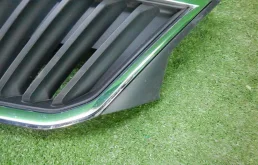 Бампер для Skoda Rapid 2014 года на фотографиях