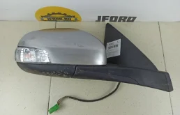 Стекла и зеркала для Volvo C30 2012 года на фотографиях