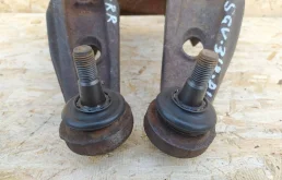 Рычаг задний левый верхний для Suzuki Grand Vitara 2012 года на фотографиях