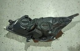 Фара правая для Opel Astra 2017 года на фотографиях