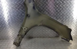 Крыло левое для Suzuki Grand Vitara на фотографиях