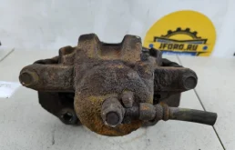 Суппорт передний левый для Suzuki Grand Vitara 2006 года на фотографиях