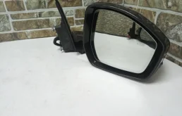 Стекла и зеркала для Land Rover Range Rover Evoque 2015 года на фотографиях