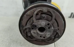 Компрессор кондиционера для Volvo C30 2012 года на фотографиях