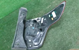 Фонарь левый для Ford Explorer на фотографиях