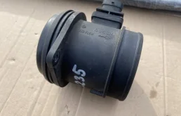 Датчик массового расхода воздуха для Volvo XC90 2012 года на фотографиях