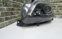 Фара правая для Mercedes-Benz GL class на фотографиях