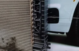 Радиатор охлаждения ДВС для Mercedes-Benz GL class 2010 года на фотографиях