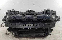 Панель радиатора (телевизор) для Ford Kuga на фотографиях