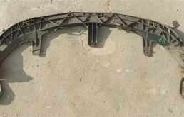 Усилитель бампера передний верхний для Opel Insignia на фотографиях