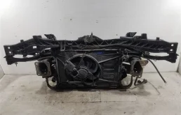 Панель радиатора (телевизор) для Ford Kuga на фотографиях