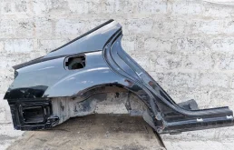 Четверть кузова задняя правая для Mercedes-Benz S class 2010 года на фотографиях