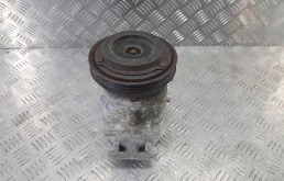 Компрессор кондиционера для Hyundai Matrix 2006 года на фотографиях