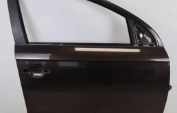 Двери для Audi Q7 2015 года на фотографиях