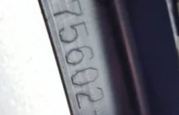 Молдинг крыла передний левый для Toyota RAV4 2018 года на фотографиях