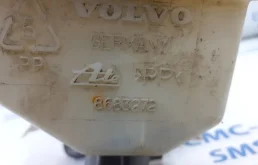 Главный тормозной цилиндр для Volvo XC90 2010 года на фотографиях