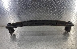 Усилитель переднего бампера для Honda Civic на фотографиях