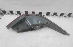 Фонарь внешний левый для Hyundai Solaris 2015 года на фотографиях