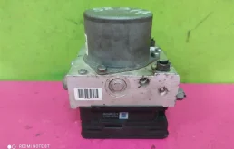 Блок ABS для Skoda Rapid 2014 года на фотографиях