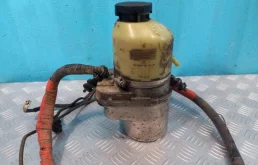 Насос ГУР для Opel Astra 2005 года на фотографиях