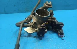 Дроссельная заслонка для Toyota RAV4 2002 года на фотографиях