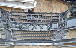 Решетка радиатора для Audi Q7 2014 года на фотографиях