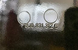 Дверь передняя правая для Audi Q3 2012 года на фотографиях