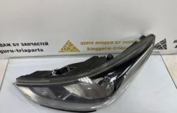 Фара ксенон левая для Hyundai Solaris 2017 года на фотографиях
