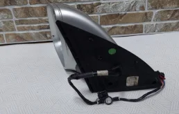 Стекла и зеркала для Audi Q7 2017 года на фотографиях