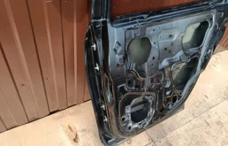 Дверь задняя правая для Nissan Almera на фотографиях