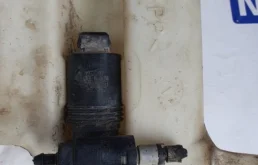 Бачок стеклоомывателя задний для Nissan Note на фотографиях