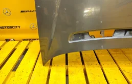 Капот для BMW 7er 2001 года на фотографиях