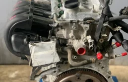 Двигатель без навесного для Toyota Opa на фотографиях