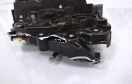 Двери для BMW 7er 2022 года на фотографиях