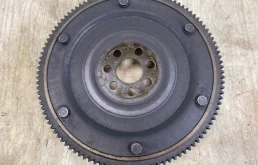 Маховик для Mitsubishi Outlander 2005 года на фотографиях