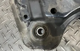 Подрамник двигателя для Hyundai i40 на фотографиях