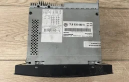 Магнитола для Volkswagen Touareg на фотографиях