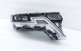 Бампер передний , фара правая для Kia Carnival 3 YP 2015-2020