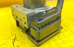 Блок ABS для BMW 5er на фотографиях