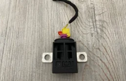 Аккумулятор для Audi Q7 2007 года на фотографиях