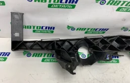 Кронштейн правой фары нижний для BMW 3er на фотографиях