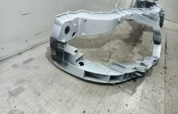 Панель радиатора (телевизор) для Ford Kuga на фотографиях