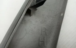 Двери для Toyota Alphard 2013 года на фотографиях