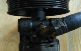 Насос ГУР для Mitsubishi Outlander на фотографиях